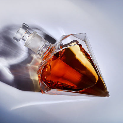 Borosilicate glass diamond decanter