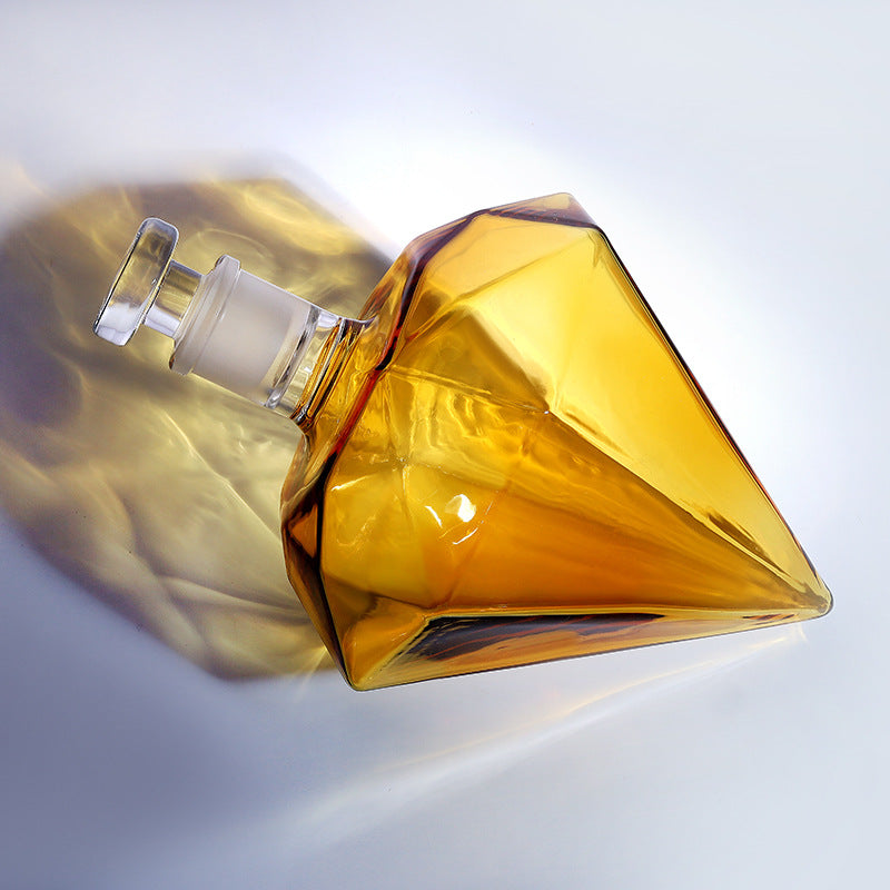 Borosilicate glass diamond decanter